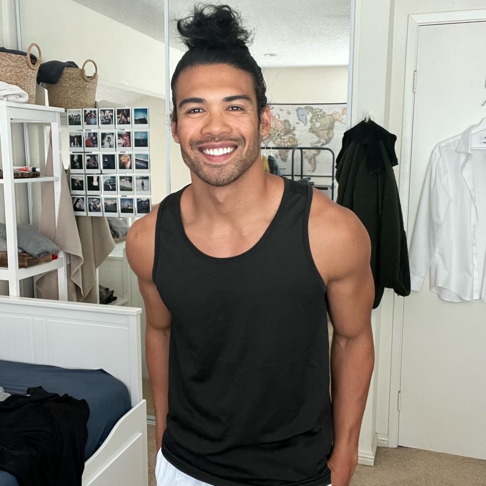 LULULEMON • Men’s Vented Tank Top (Newer model), Medium